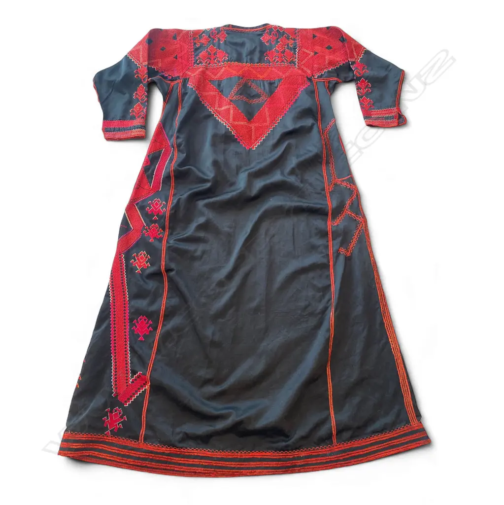 Silk dress, Image 1++